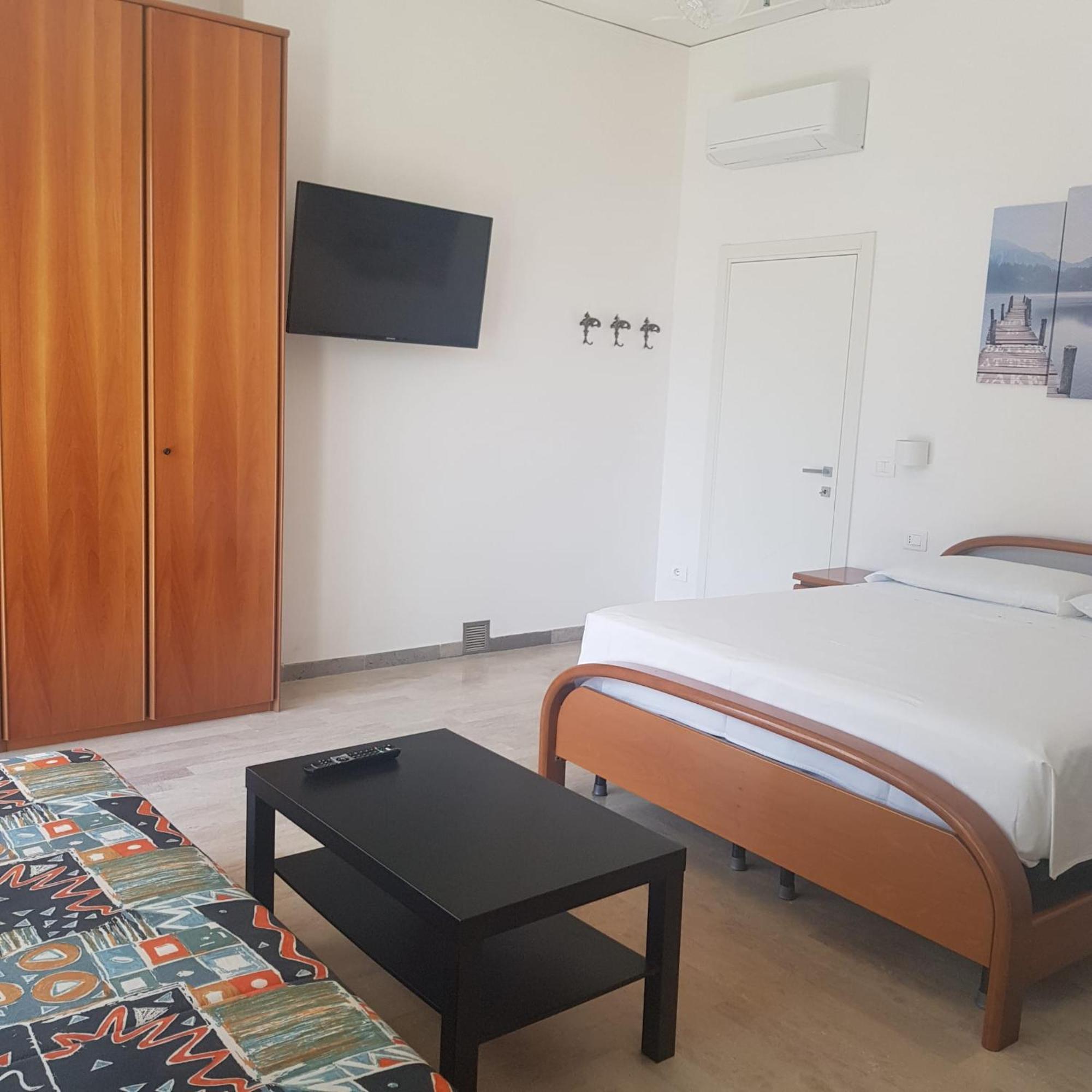 ריבה דל גארדה Eagle Rooms מראה חיצוני תמונה